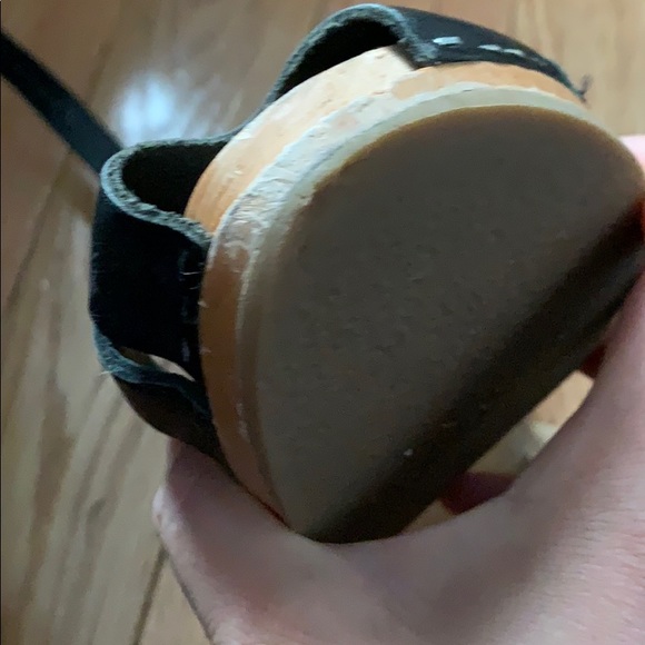 Sandle - Picture 5 of 6